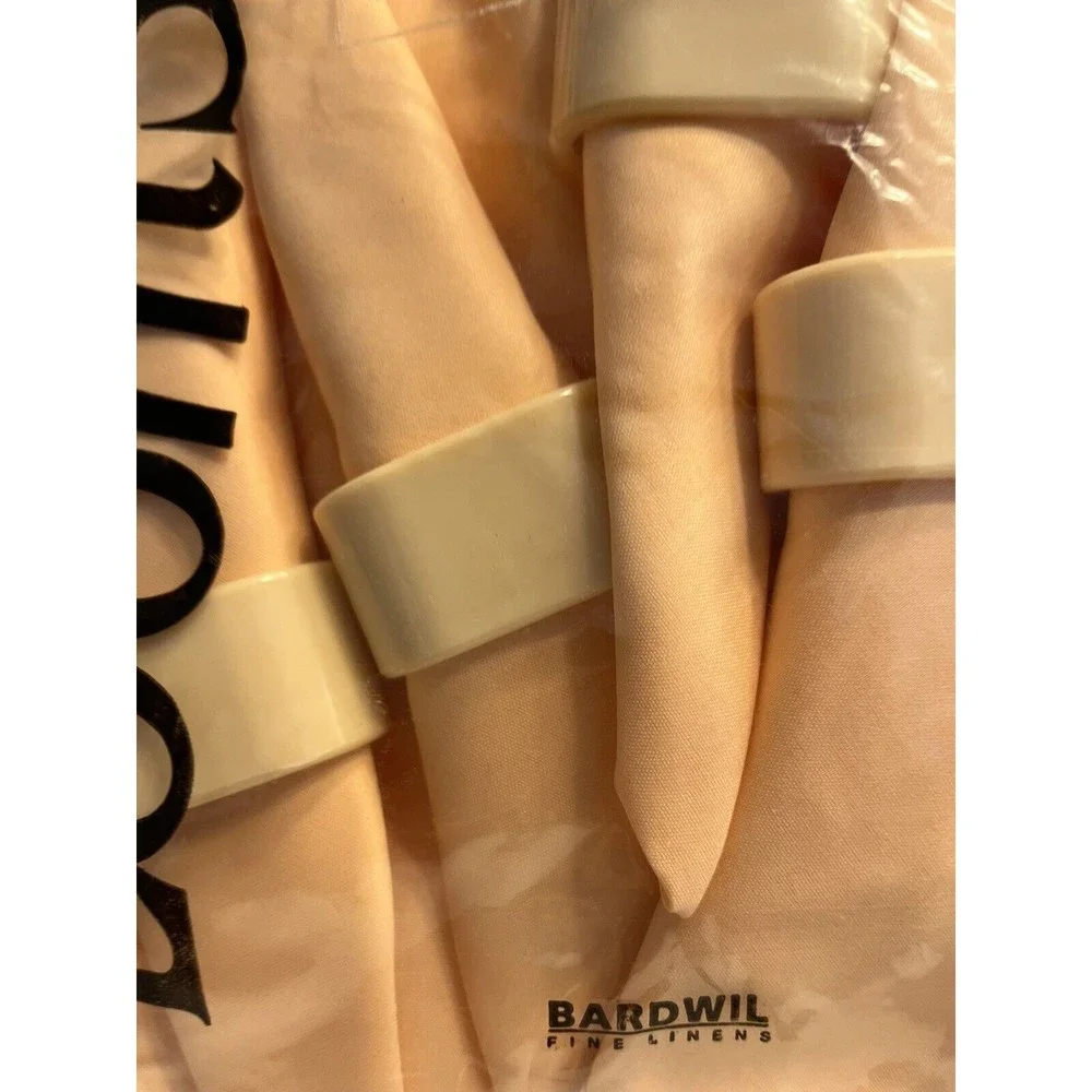 NOS Vintage Bardwil 60” Peach Tablecloth w 4 Napkins & Napkin Rings
